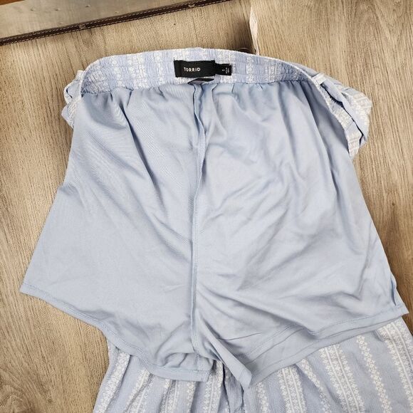 Torrid Pull-On Wide Leg Gauze High Rise Smocked Waistband Pants size 1X - Picture 7 of 8